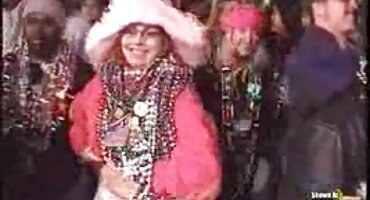 ແມ່ຍິງຈີນໄດ້ຮັບການ wedged ກັບມະເຮັງສໍາລັບ cock.