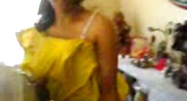 Connie Carter ມີເພດສໍາພັນກັບ pussy ຂອງນາງນັ່ງຢູ່ເທິງໃບຫນ້າຂອງນາງ.