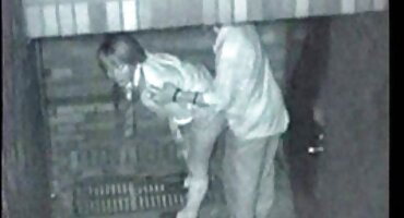 ຜູ້ຊາຍເລຍ pussy ຂອງເດັກຍິງເປັນຄັ້ງທໍາອິດ.