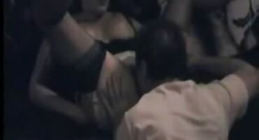 ຂອງເປ shameless ົກລົງທີ່ຈະມີການໄວຮ່ວມເພດທີ່ມີລົດກະບະ.