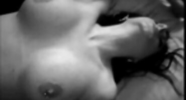 Vitebchanka masturbates ຫຼັງຈາກເບິ່ງ porn ພຽງພໍ.