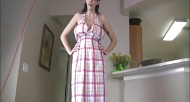 ກົ້ນຂອງອະວະກາດ Ale ສ່ອງແສງດ້ວຍປລັກຮູທະວານ.