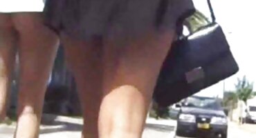 ສົບປາກ Loll ກັບ tits ເຮັດໃຫ້ປະລາດໄດ້ຮັບ pussy ຂອງນາງ fucked.