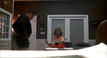 ເຕັ້ນໄປຫາສຸດ cock ໃຫຍ່ໃນຫຼັກຊັບ.