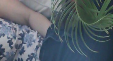 Silvia Saige ໄດ້ຮັບການຮ່ວມເພດໃນຫ້ອງນ້ໍາຈາກຜົວຂອງນາງ.