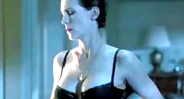 ຕາແຫນ້ນ Balde ຈາກ orgasm ໃນລະຫວ່າງການ fucking.