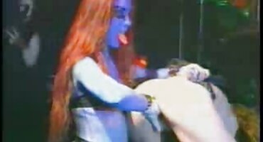 ຜິວເນື້ອສີຂາວຕ້ອງການ fuck ແລະໄດ້ຮັບ cum ສຸດໃບຫນ້າ.