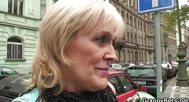 Andi Rose fucking ແທນທີ່ຈະໄປວິທະຍາໄລ.