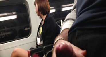 ລາວໄດ້ຢ່າຮ້າງເດັກຍິງສໍາລັບການຮ່ວມເພດສໍາລັບເງິນແລະ fucked ໃນຫ້ອງນ້ໍາ.