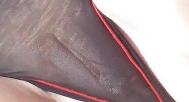 ຊ່ອງ Ale ປະຕິບັດຕໍ່ພັນລະຍາຂອງລາວດ້ວຍ cock.