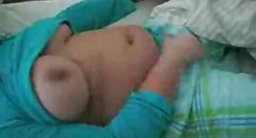 Tori ສີດໍາ fucks ກົ້ນຂອງນາງກັບຫມູ່ເພື່ອນ.