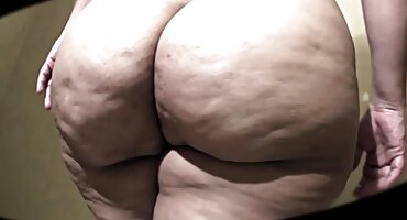 Pauline ໄດ້ຮັບ fucked ໃນ pussy ແລະກົ້ນ.