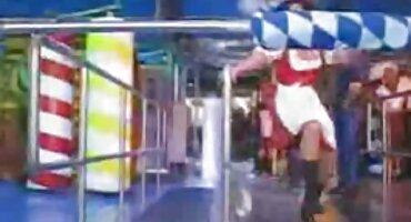 Spencer fucks ກັບອ້າຍລ້ຽງ.