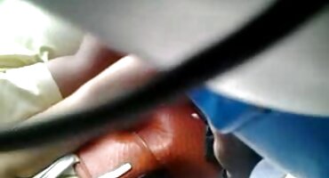 Slut ມີຄວາມມ່ວນກັບ cock ຂອງ dude.