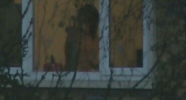 ພໍໃຈກັບຜູ້ຍິງທີ່ຫິວໂຫຍກັບ cock.