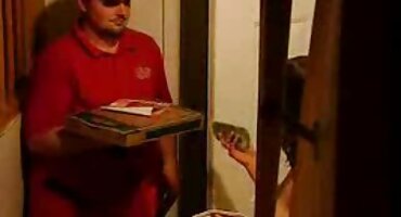 ທຸກໆຄວາມສໍາພັນທາງເພດກັບເພື່ອນບ້ານແມ່ນວັນພັກສໍາລັບຂ້ອຍ.