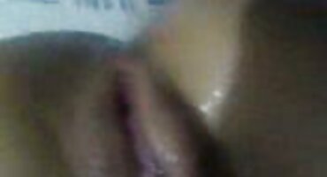 ການນວດໄດ້ກາຍເປັນເພດແລະ cum ໃນ pussy.