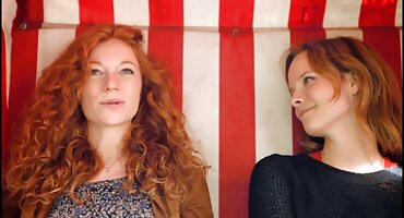 ນັກຂຽນບລັອກລັດເຊຍຂີ່ cock.