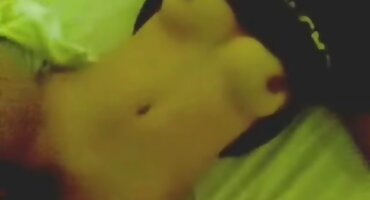 ລາວລ້ຽງເດັກຍິງດ້ວຍເຊື້ອອະສຸຈິຫຼັງຈາກຮ່ວມເພດ.