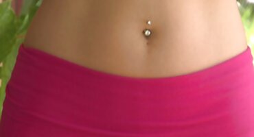 ຄູ່ຜົວເມຍ fucks ດີຢູ່ເຮືອນ.