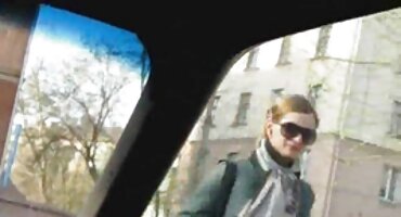 Alona ເບີກບານດູດ cock ສໍາລັບ cumshot ໃບຫນ້າ.