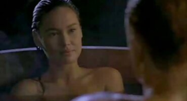 Stepdad shoves cock ໃນປາກຂອງແມ່ຍິງອາຊີ.