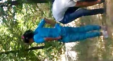 Seth Gamble ໄຖຢ່າງແຂງແຮງແບບ doggy brunette ຫນຸ່ມ.