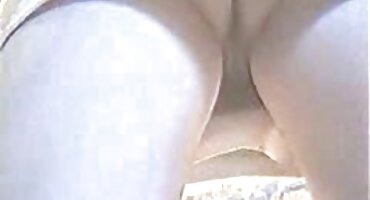 Ukrainka ແລະເດັກຍິງສອງຄົນເຮັດ Kuni ໃນ gym ໄດ້.