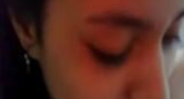 ການຫ້ອງເຮັດໃຫ້ເປັນ blowjob ທີ່ທຸກຄົນ.