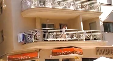 Ashle ລ້ານຊ້າງ Fucks ສະແດງຮູທະວານ.