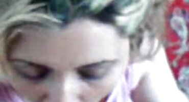 ນັກຮຽນໄດ້ສູນເສຍໂຊກຂອງລາວໃນການນຳເອົາແມ່ຍິງດຳສອງຄົນອອກ.