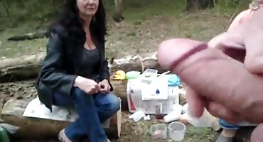 ລະຄອນຜູ້ຍິງ Angela W