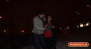 Tina ໄດ້ຮັບ creampie ຈາກເພື່ອນຮ່ວມຫ້ອງຂອງນາງ.