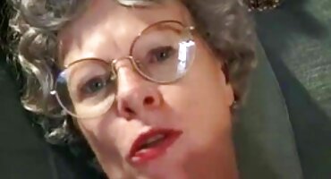 ເພື່ອນບ້ານ fucking naked ໃນອາບນ້ໍາ.