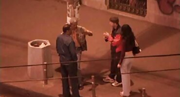 ຊາວຢິວໃສ່ພັນລະຍາສີດໍາໃສ່ cock ກົ້ນ.