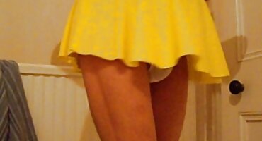 ນາງມີເພດສໍາພັນກັບສາມຄົນ.