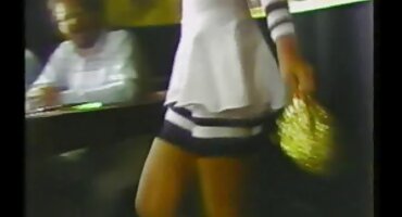 Fucking ຢູ່ເທິງລະບຽງທີ່ມີຄວາມງາມ Busty.