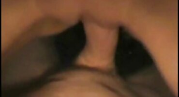 ເຫຼັກ Tlerler ສະເຫນີການຮ່ວມເພດເດັກຍິງແທນທີ່ຈະສູບຢາ.