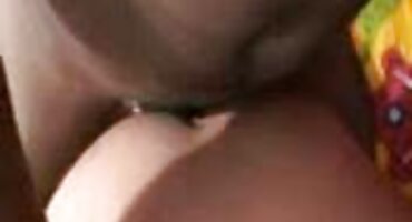 ເພື່ອນບ້ານ fucks Kurva ໃນສະນຸກເກີ.