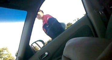 ນັກຮຽນ fucks ແມ່ຍິງແກ່ຢູ່ໃນຕຽງ.