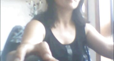 ນັກເຕັ້ນລໍາ masturbating.